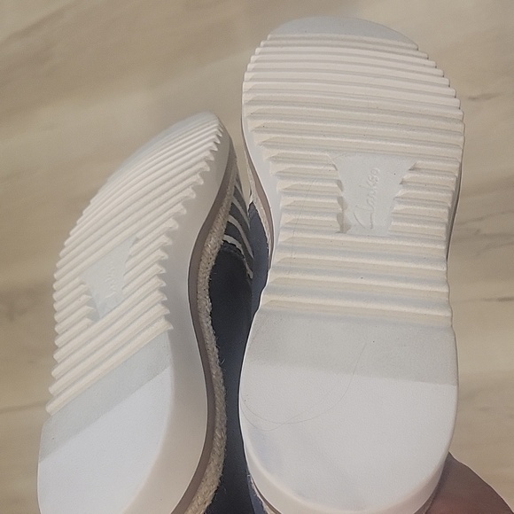 NEW! CLARKS Nautical Stripe Slide On Espadrille Sneaker Loafer Shoes. - Picture 8 of 8